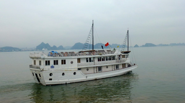 Junk Ship Cruise Halong Bay