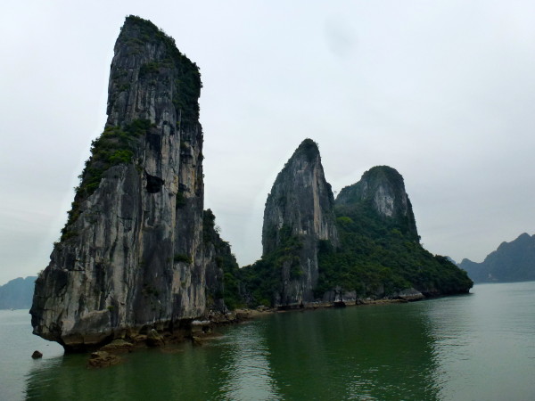 Sailing Halong Bay