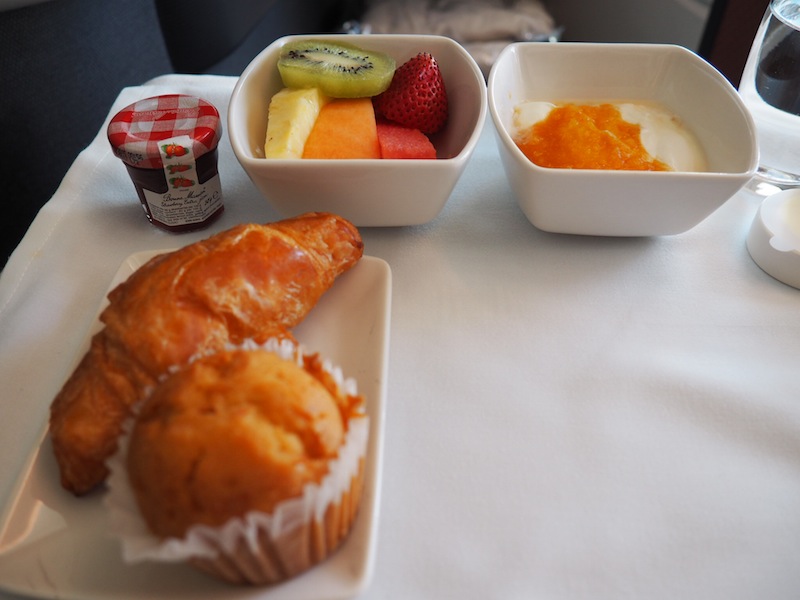 Flight Review: Cathay Pacific Business Class - Hong Kong to London