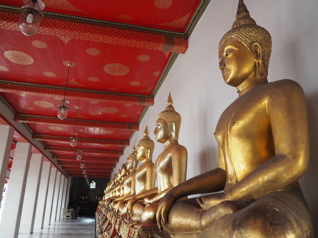 I grossly underestimated how long it would take me to get to Wat Pho but it was worth the effort