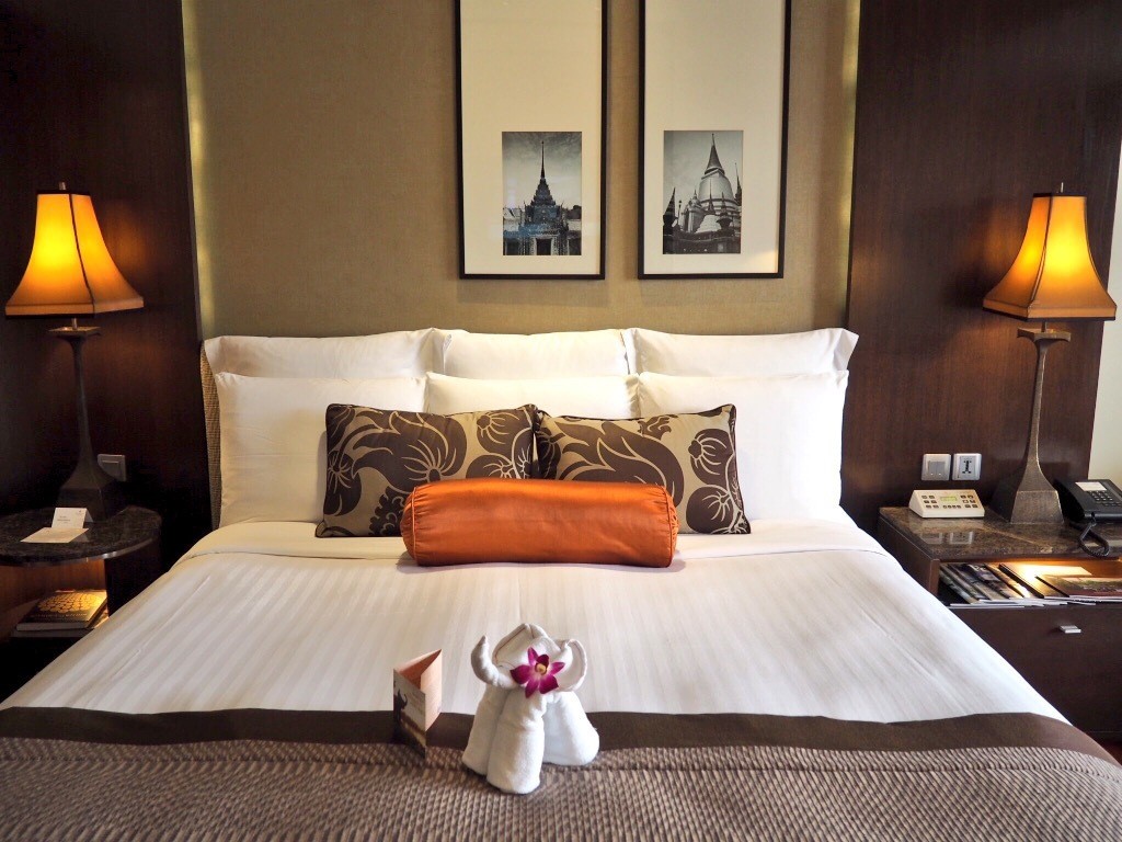 Elegant yet traditional - Deluxe Premier River View Room at Anantara Riverside Resort