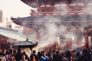 Explore Tokyo's oldest temple - Senso-ji