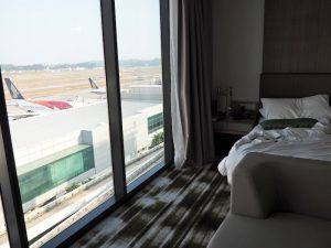 Crowne Plaza Changi Airport Runway View Room