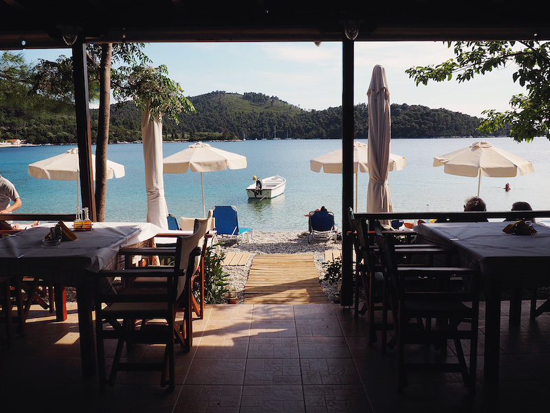 Frappe time at Linarakia, Panormos