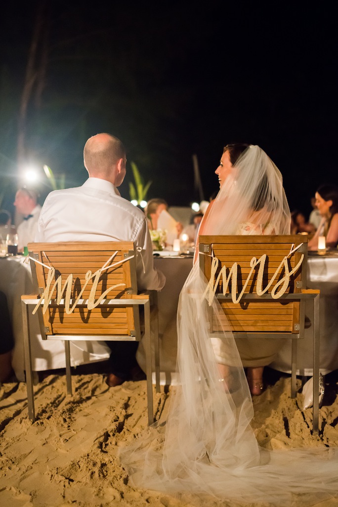 Girl Tweets World wedding in Thailand. Photos by Darin Images