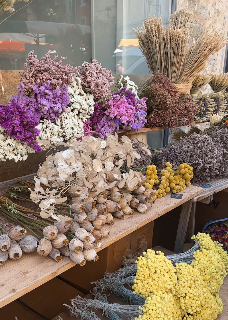 L'Isle-sur-la-Sorgue market