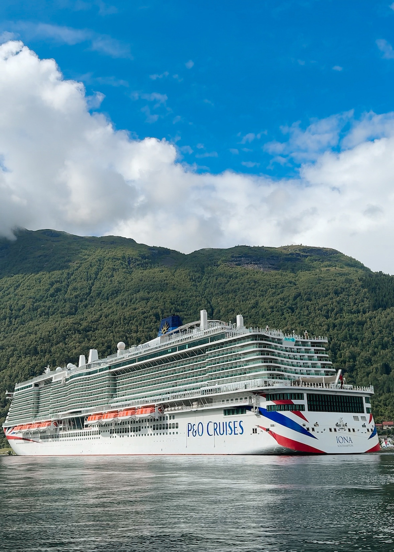 P&O Iona in Norwegian Fjords