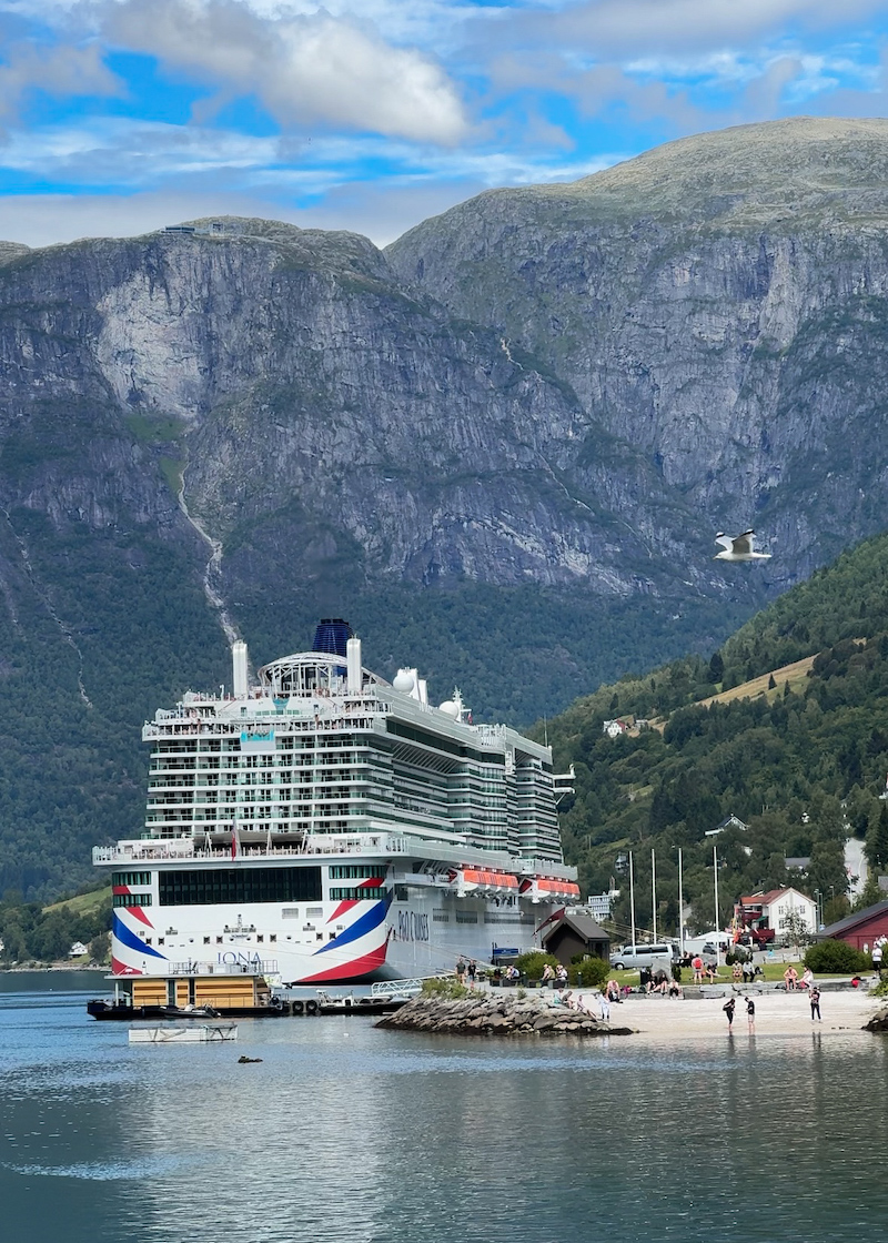 P&O Iona in Norwegian Fjords