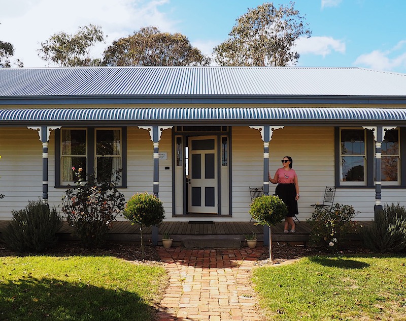 Silo Art Trail accommodation - Pound Hill Cottage Miner's Rest